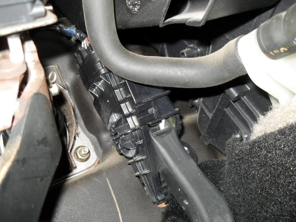 How to remove black box above gas pedal? (PIC) Mazda 6 Forums